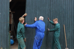 graduation-barn-doors